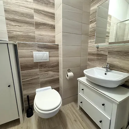 Lejlighed Old Town 2-room Apartment, Prime Location Bratislava